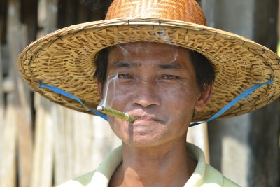 Visages de Birmanie: dans la chaleur