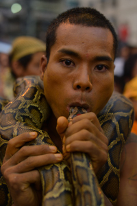 Fêtes et Festivals: en l'honneur de Kali, dans Yangon